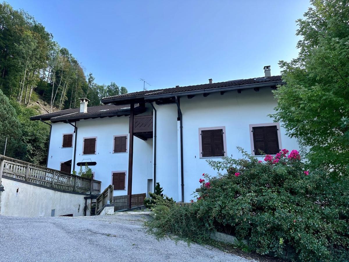 Mansarda Con Vista Appartement Giustino Buitenkant foto